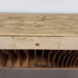 Storage unit with drawers