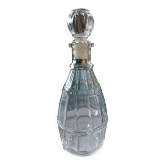 Ancienne carafe en verre