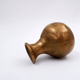Vase soliflore brutaliste en laiton
