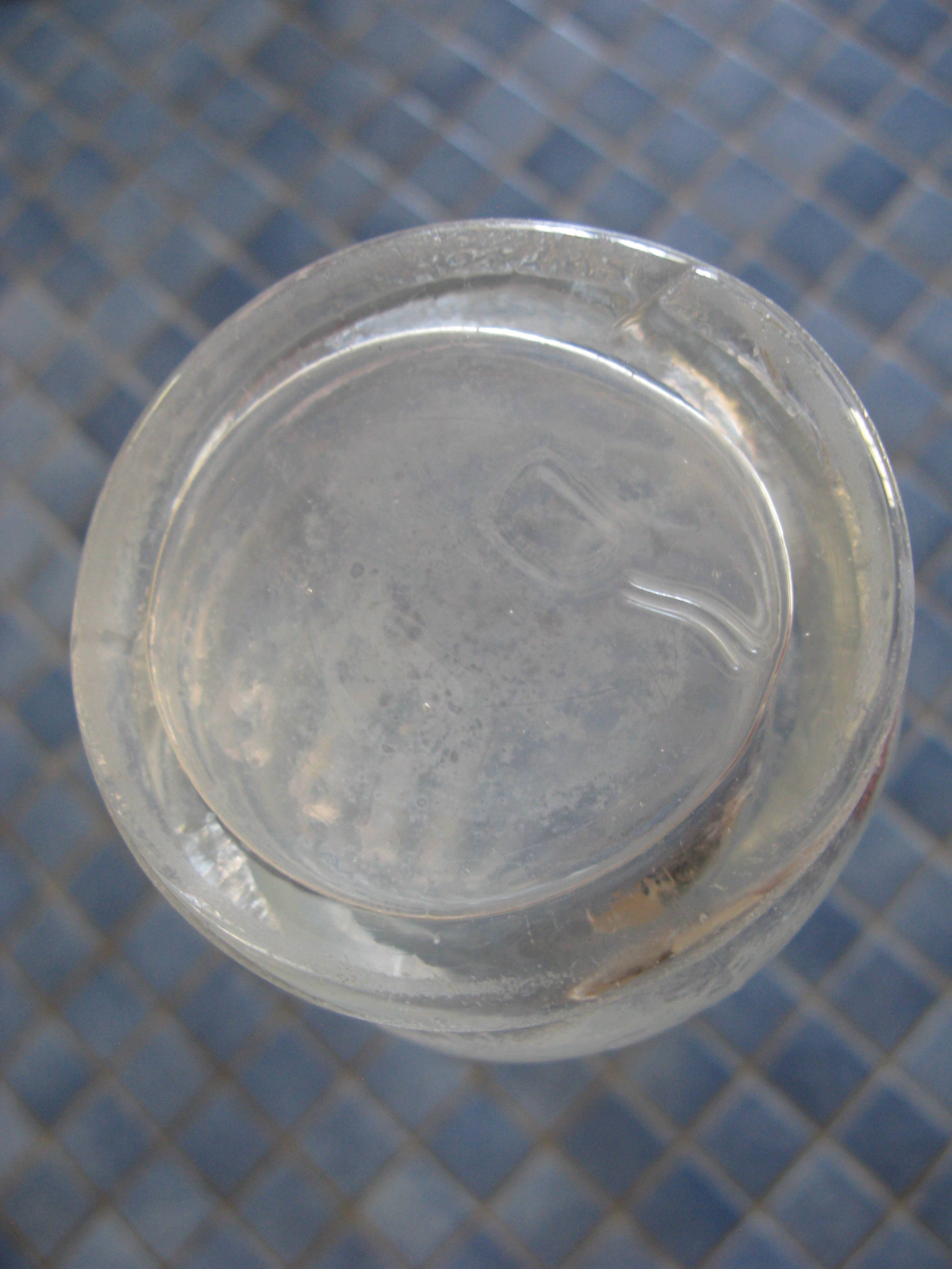 Lot de 4 carafes en verre blanc