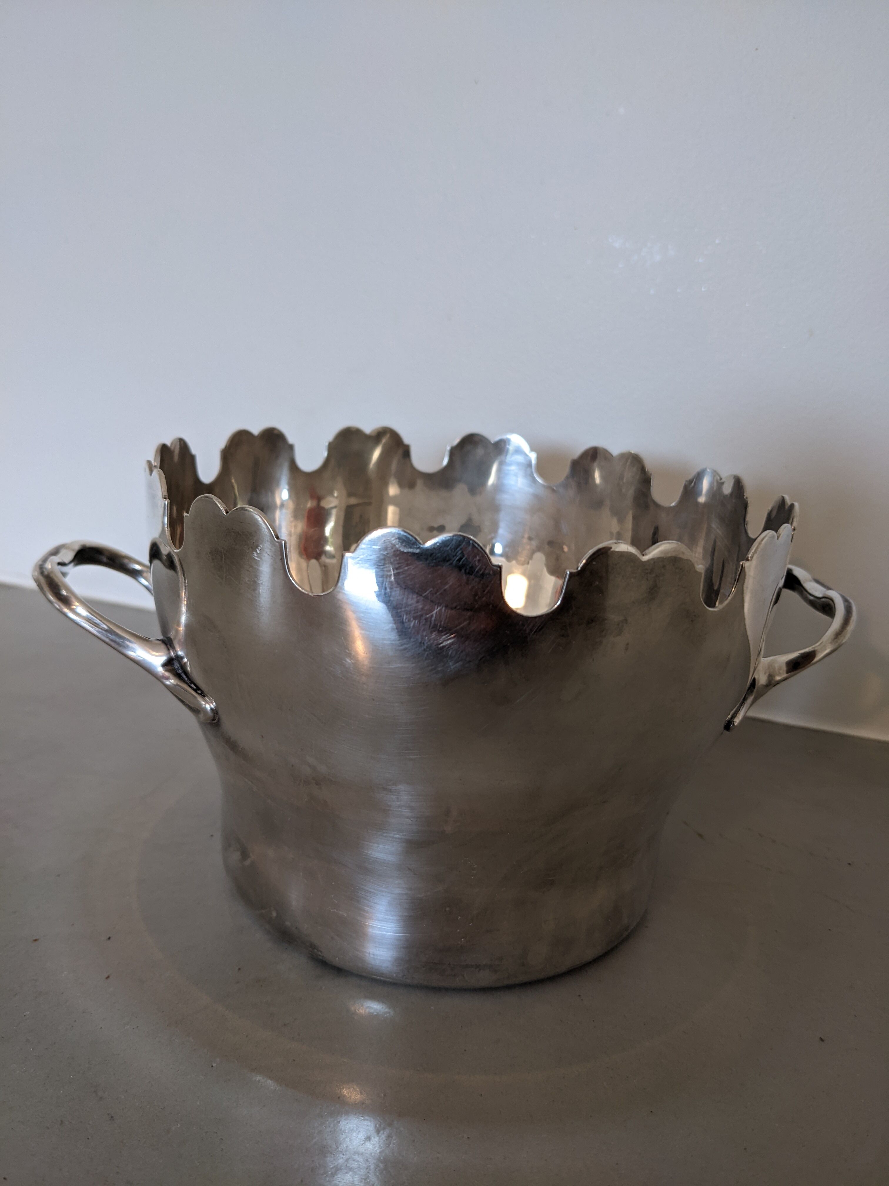 Silver metal planter, Plasait goldsmith