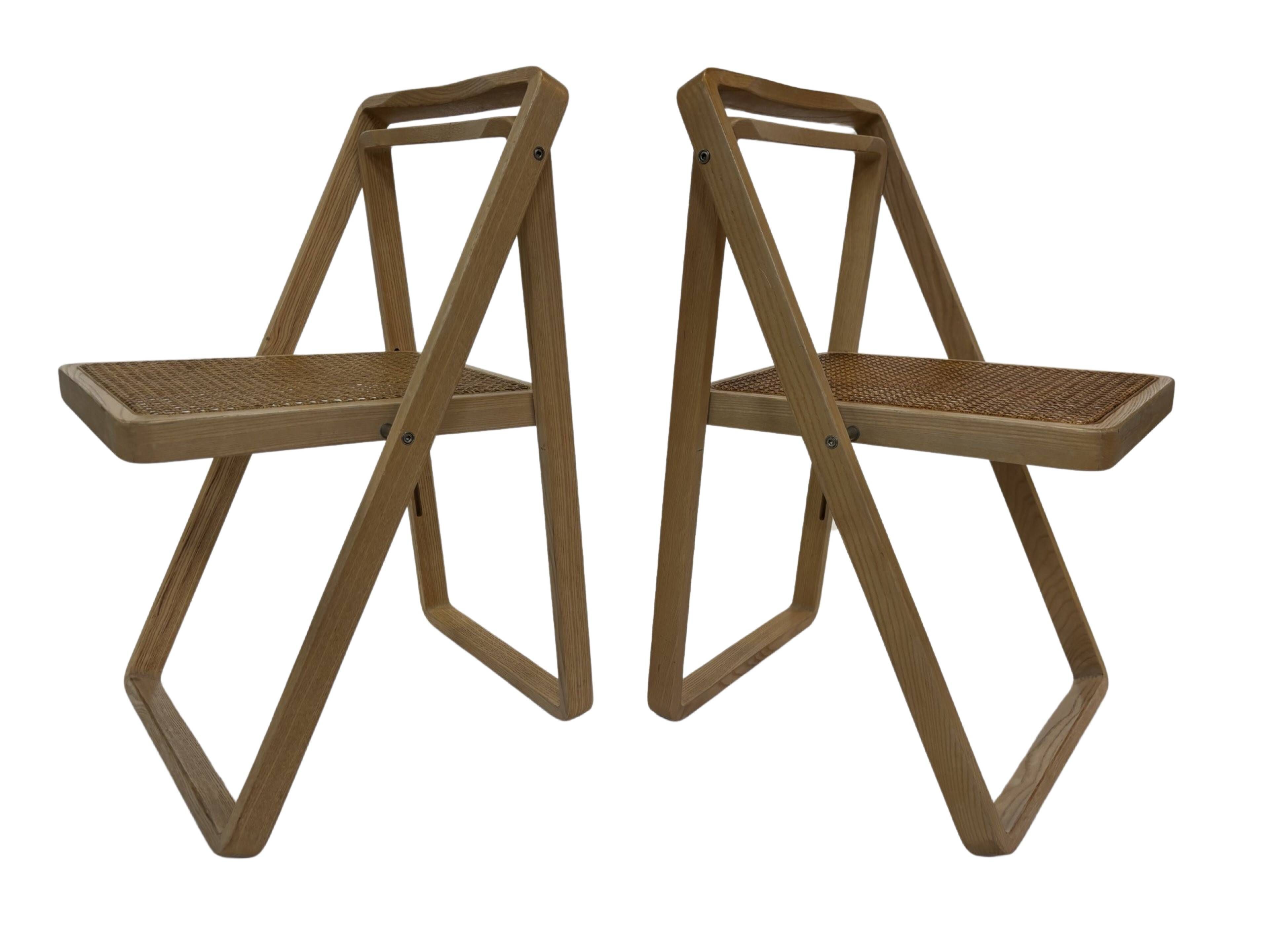 Ensemble vintage de 4 chaises pliantes, design en sangle et bois, années 1970