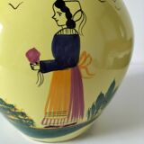 Quimper Henriot Vase – Rare mixed decoration (D.301 + monochrome) on a yellow background