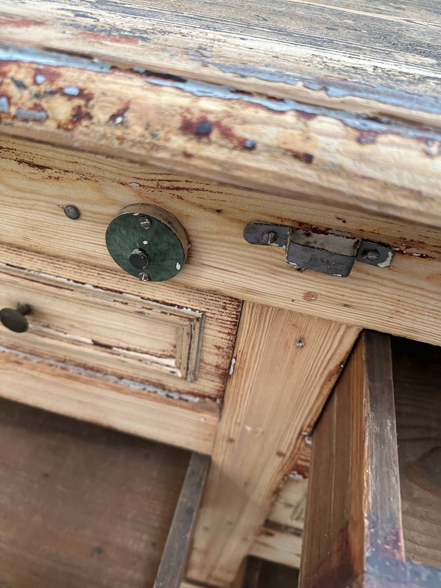 Huge piece of furniture from the early 20th century