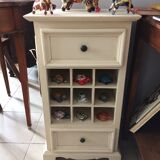 White cabinet