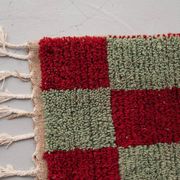 Traditional handmade green and red carpet 1.5/2.5 m.