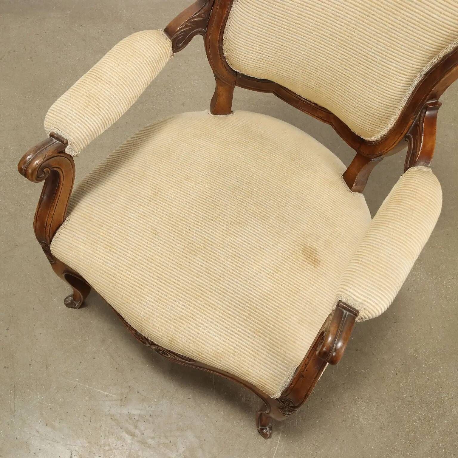 Antique Louis-Philippe armchair in carved walnut, Italy, 19th century