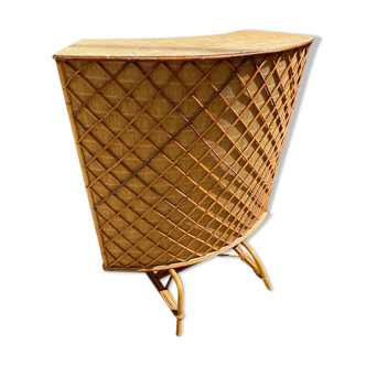 Rattan counter bar