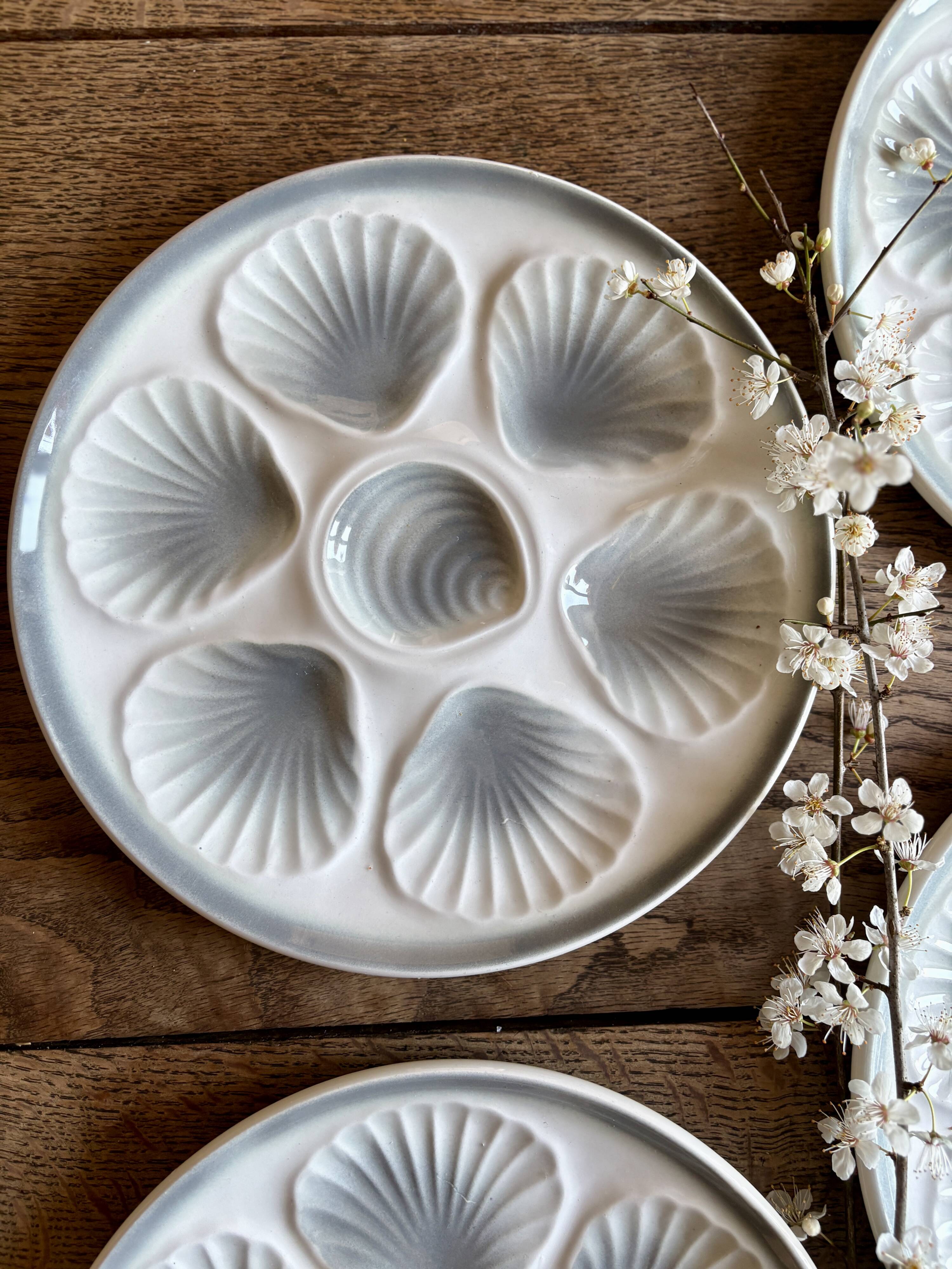 Set of 4 vintage oyster plates Moulin des Loups