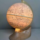 Luminous vintage globe