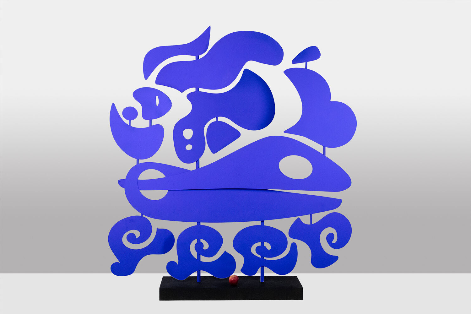 Sculpture titled "Swimmer" Antonine de Saint Pierre