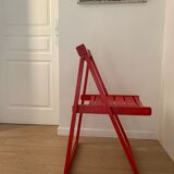 Duo vintage folding chairs