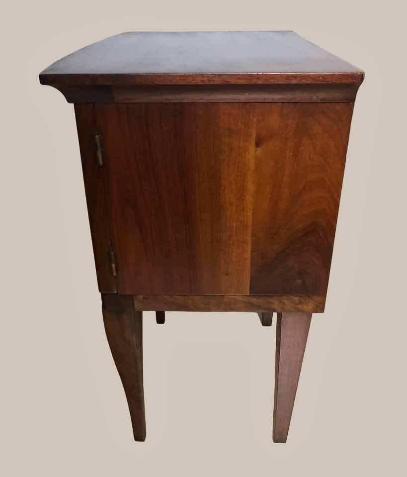 Table de chevet vintage pieds fuseau