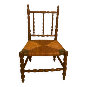 Chaise antique d’enfant