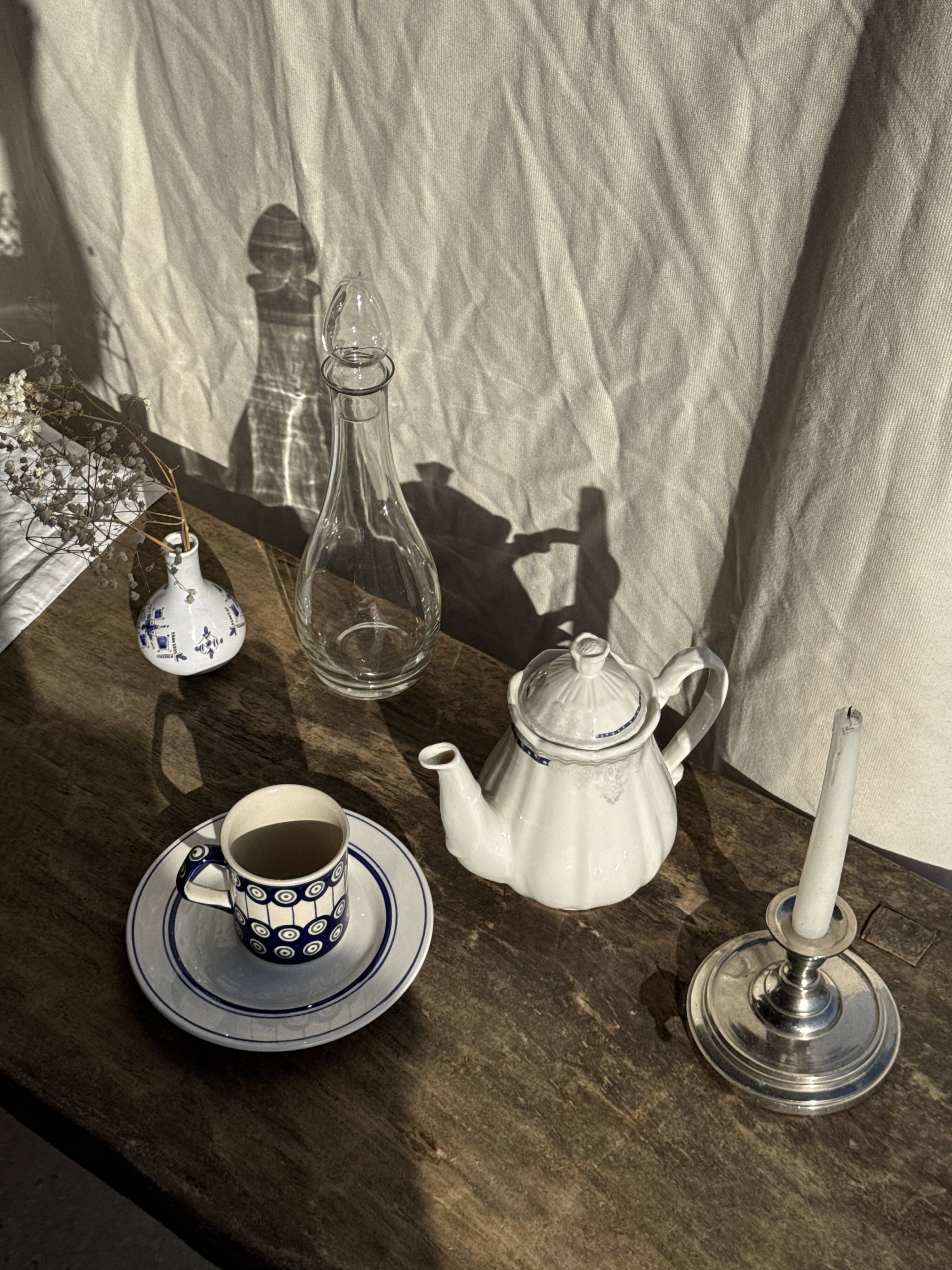 Mug en grès émaillé bleu de Bolesławiec H9,5 D11