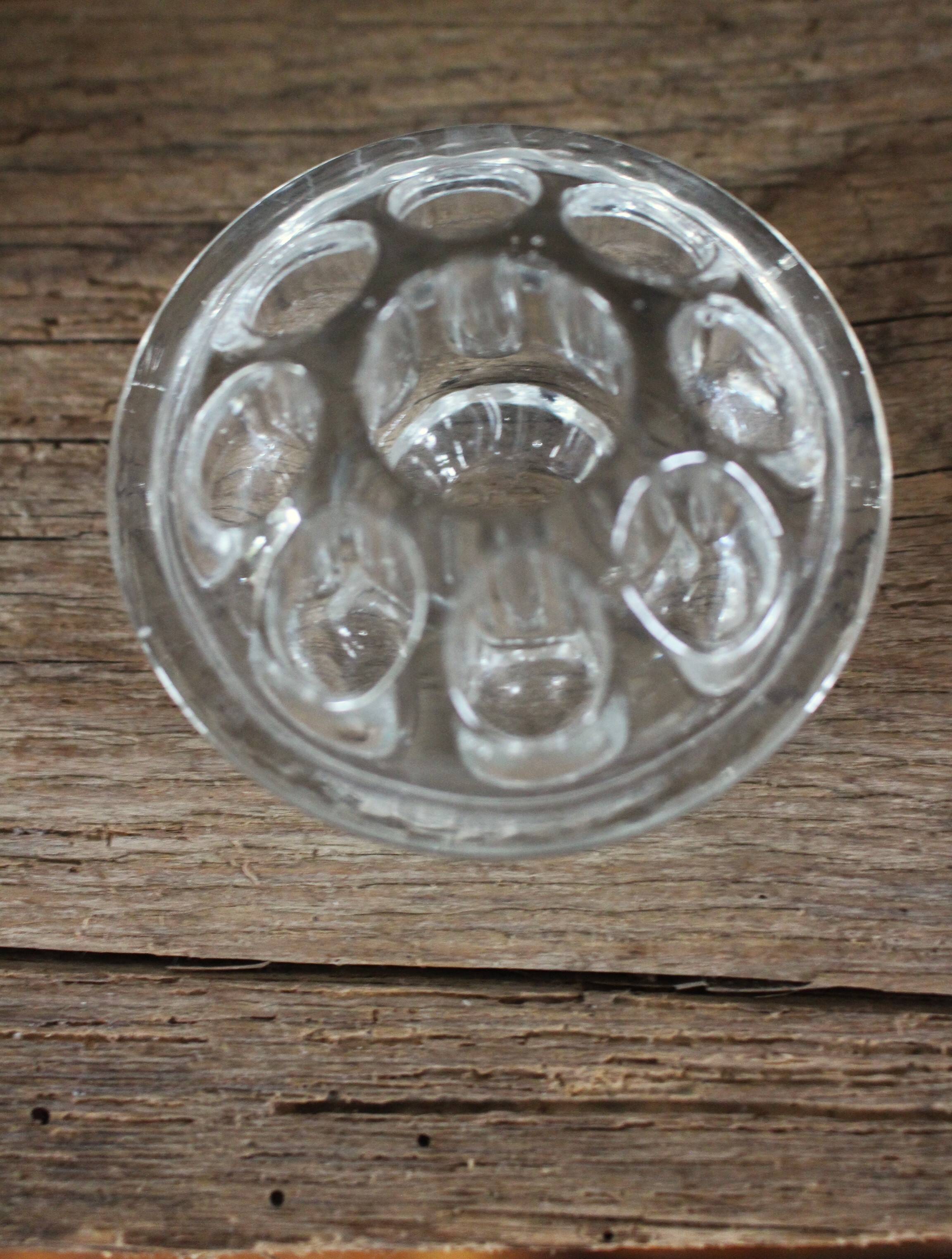 Page 1 of 7 Small 9-hole flower pick, vintage soliflores