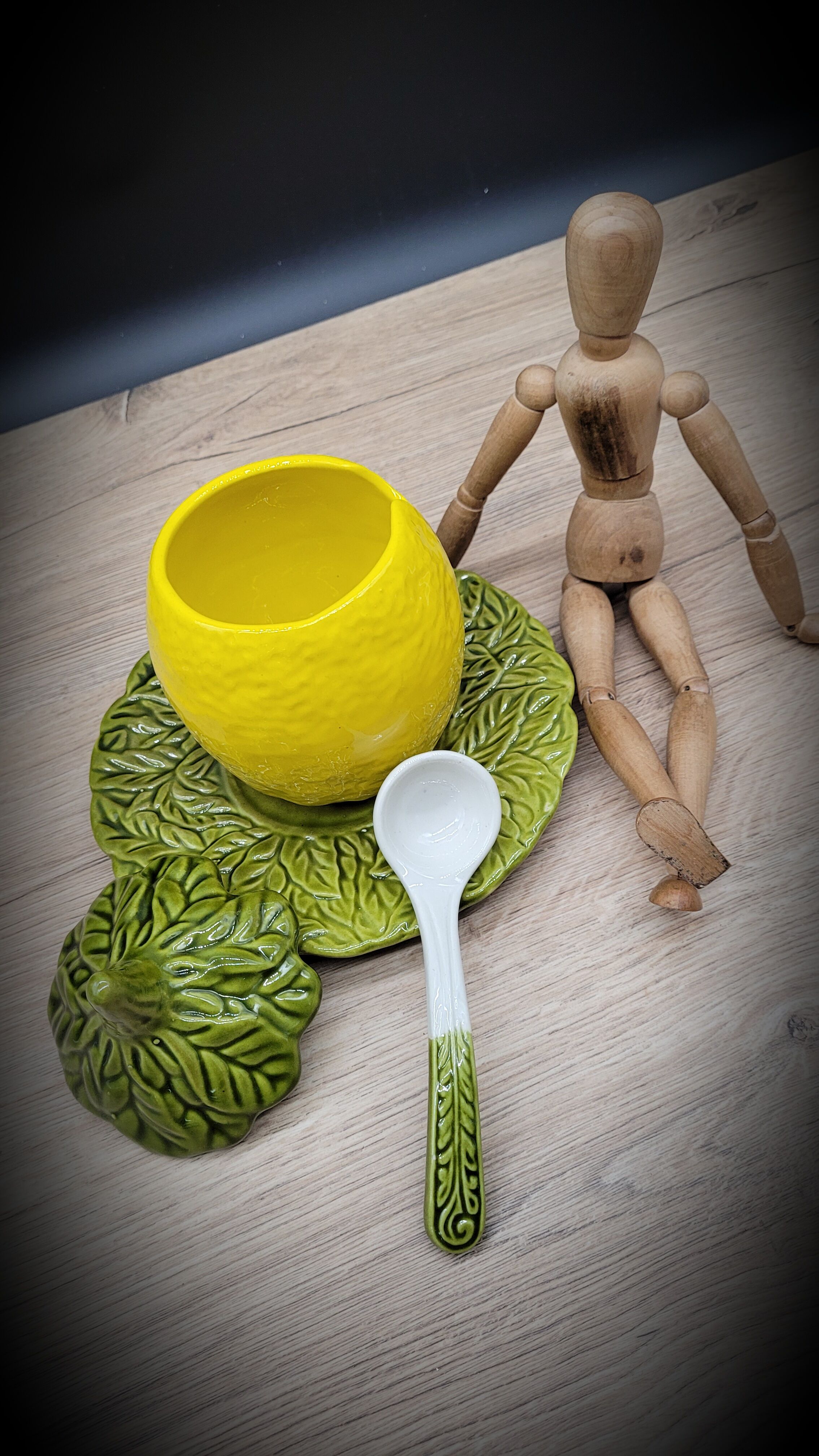 Sugar bowl lemon slip