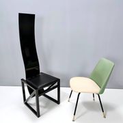This chair from the EDO series was designed by the Japanese architect Kisho Kurokawa in the 1980s an