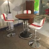 Mange debout, table haute industrielle