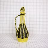 Bottle yellow and black scoubidou