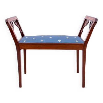 Antique seat from around 1900, Western Europe. After renovation.