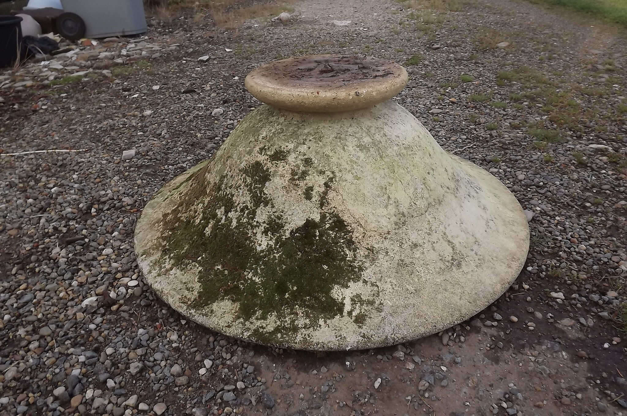 Round bowl in stone restored