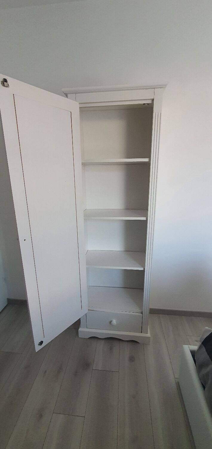 Hosiery cabinet