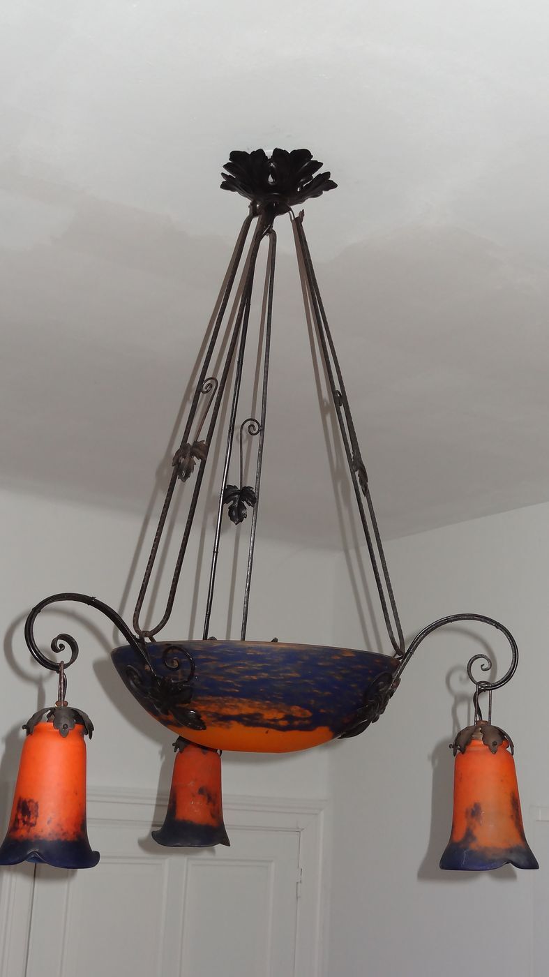 Art Deco Lustre Noverdy France in beaten iron