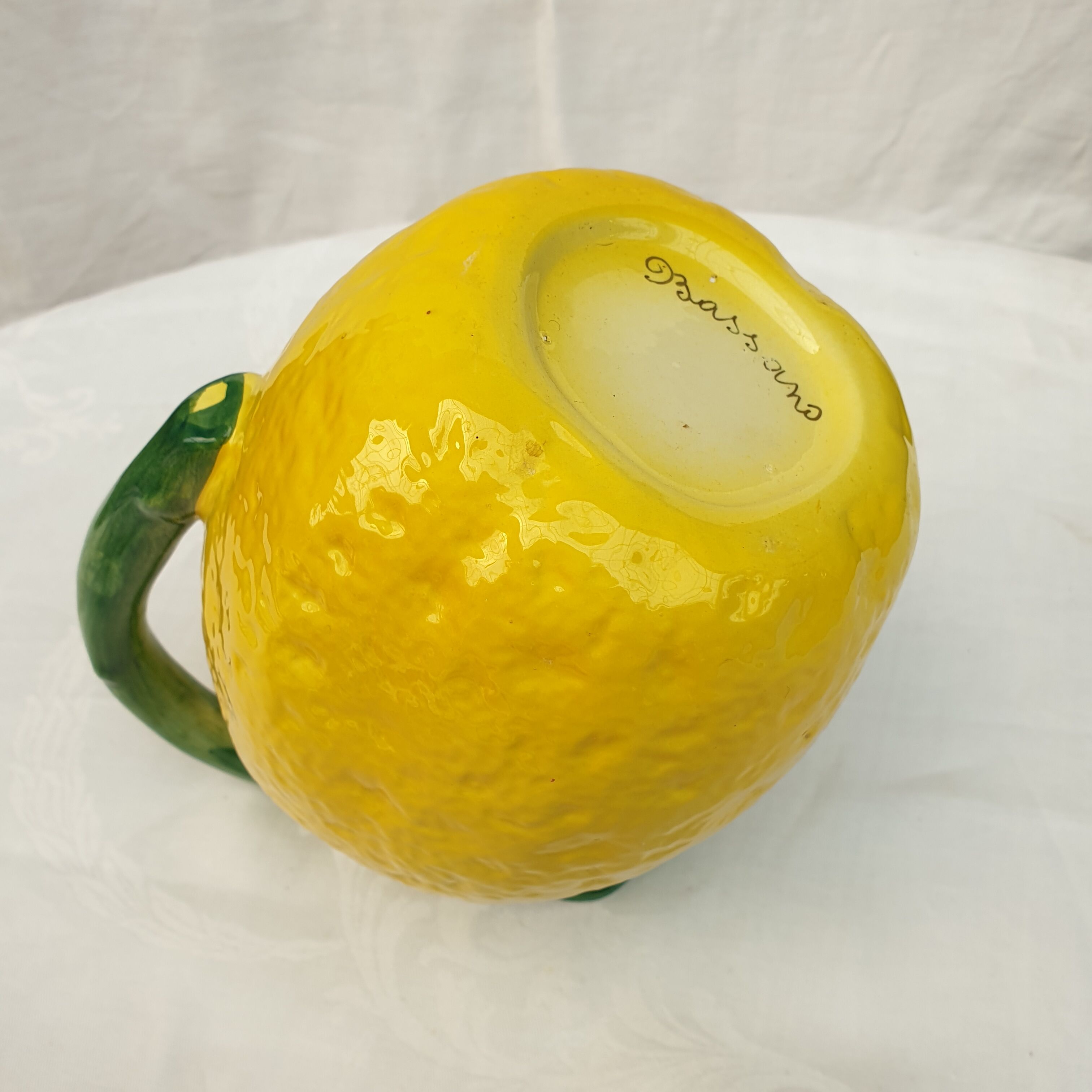 Pichet forme citron céramique barbotine Bassano