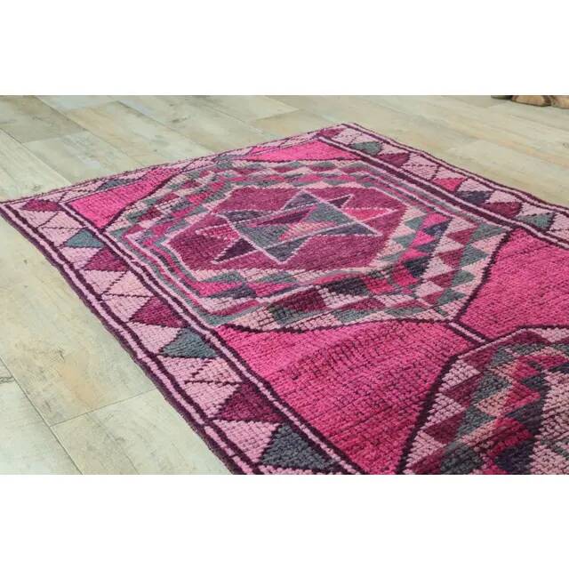 1970s Turkish Hand-Knotted Pink Runner Rug 83x347
