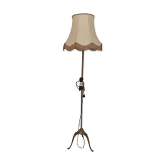 Lamp on foot