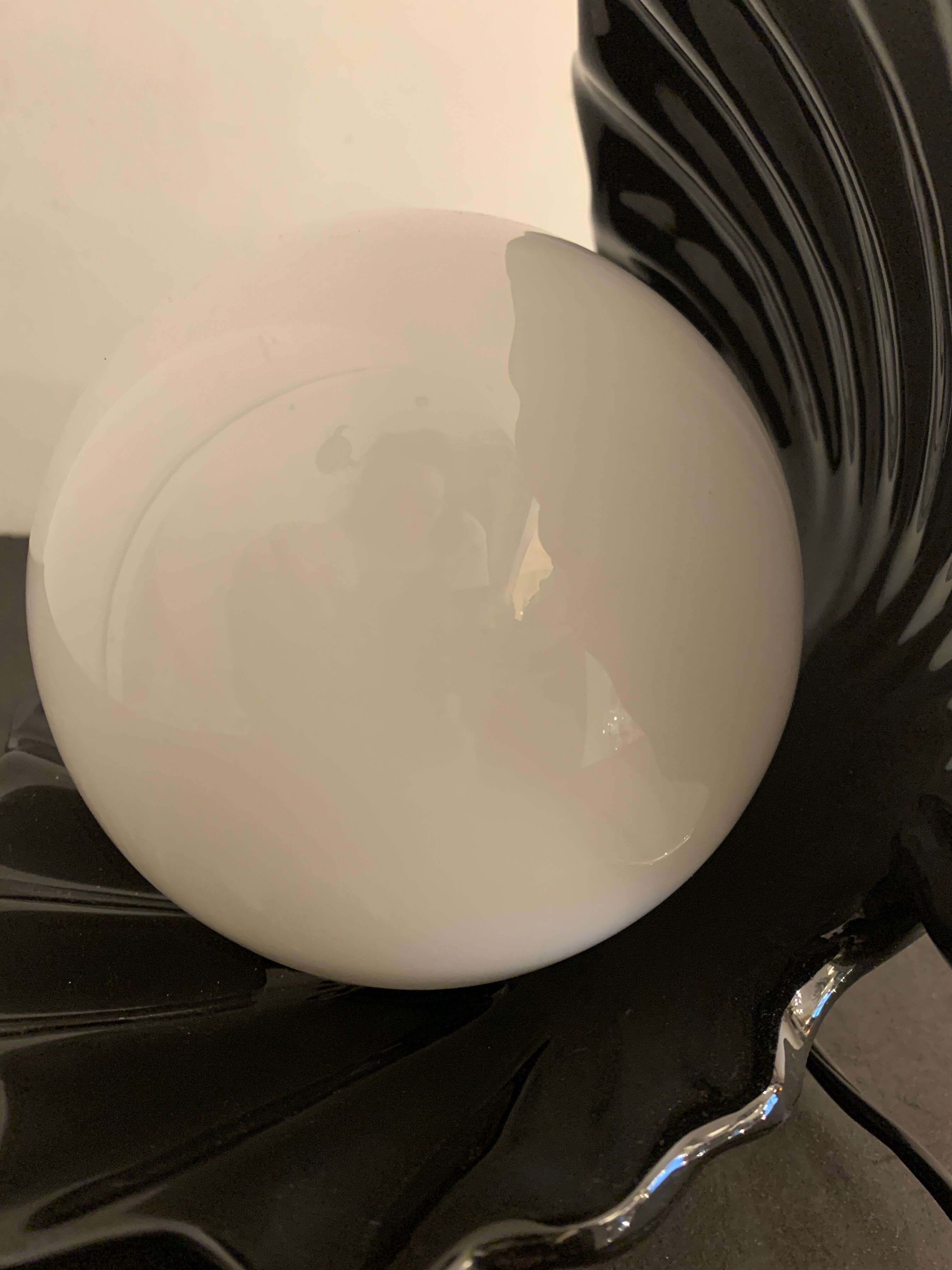 Black ceramic shell lamp and white opaline