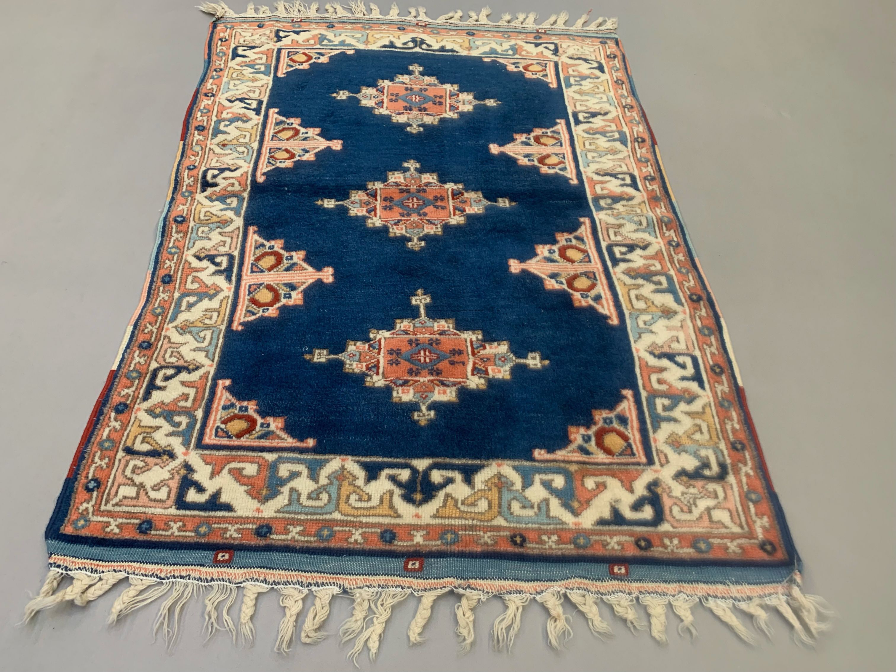 Old turkish kazak rug 140x96 cm vintage carpet, red and blue