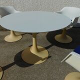 Table + 4 fauteuils de salle a manger grosfilex