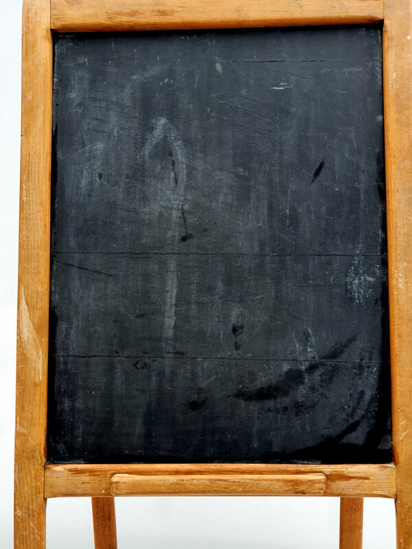 Ancien tableau noir pupitre