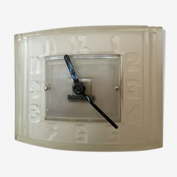 ato art deco pendulum in molded glass, original electromechanical movement. works signed