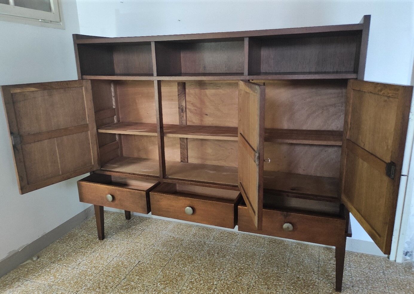 Trade furniture