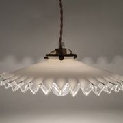 Suspension en opaline