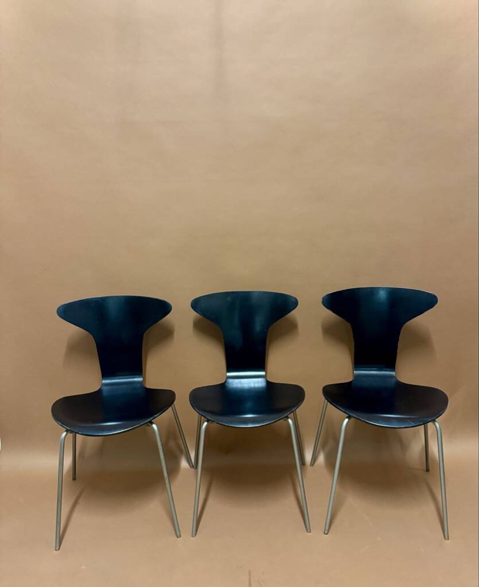 Arne Jacobsen chairs 3105 Mosquito