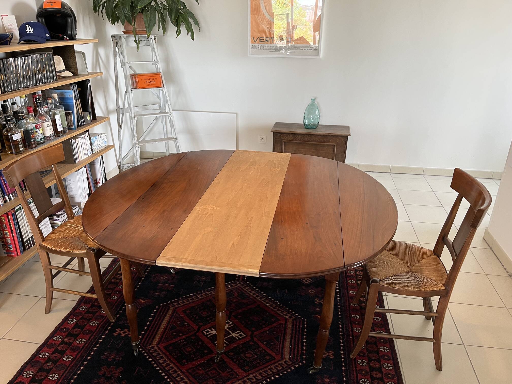 Table 6 pieds ouvrante en noyer 19ème