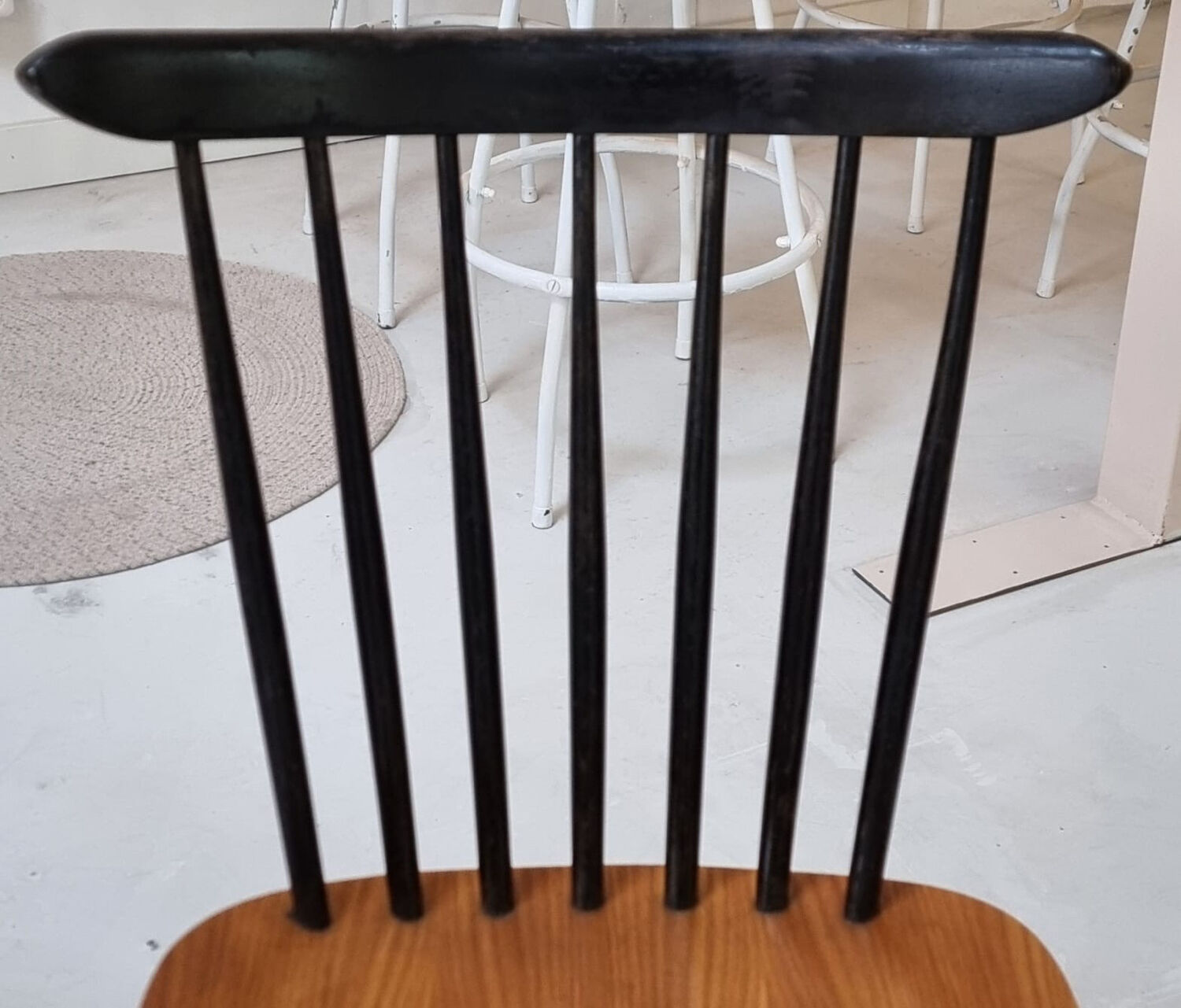 Chaises du milieu du siècle