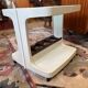 Desserte roulante vintage années 70 en plastique et miroir fumé