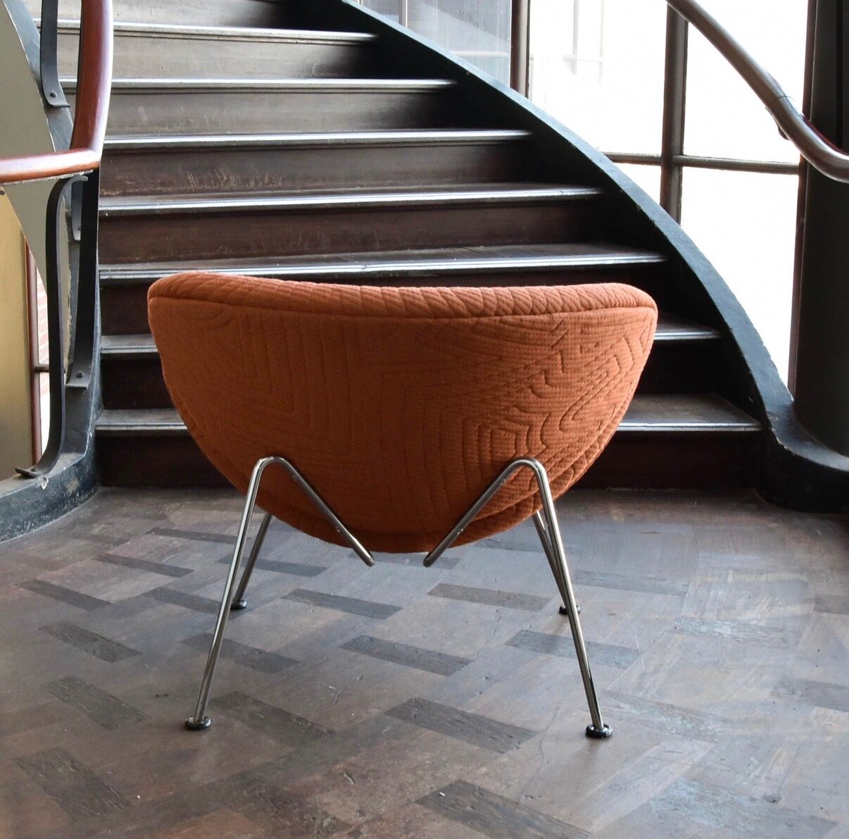 Artifort Orange slice chair