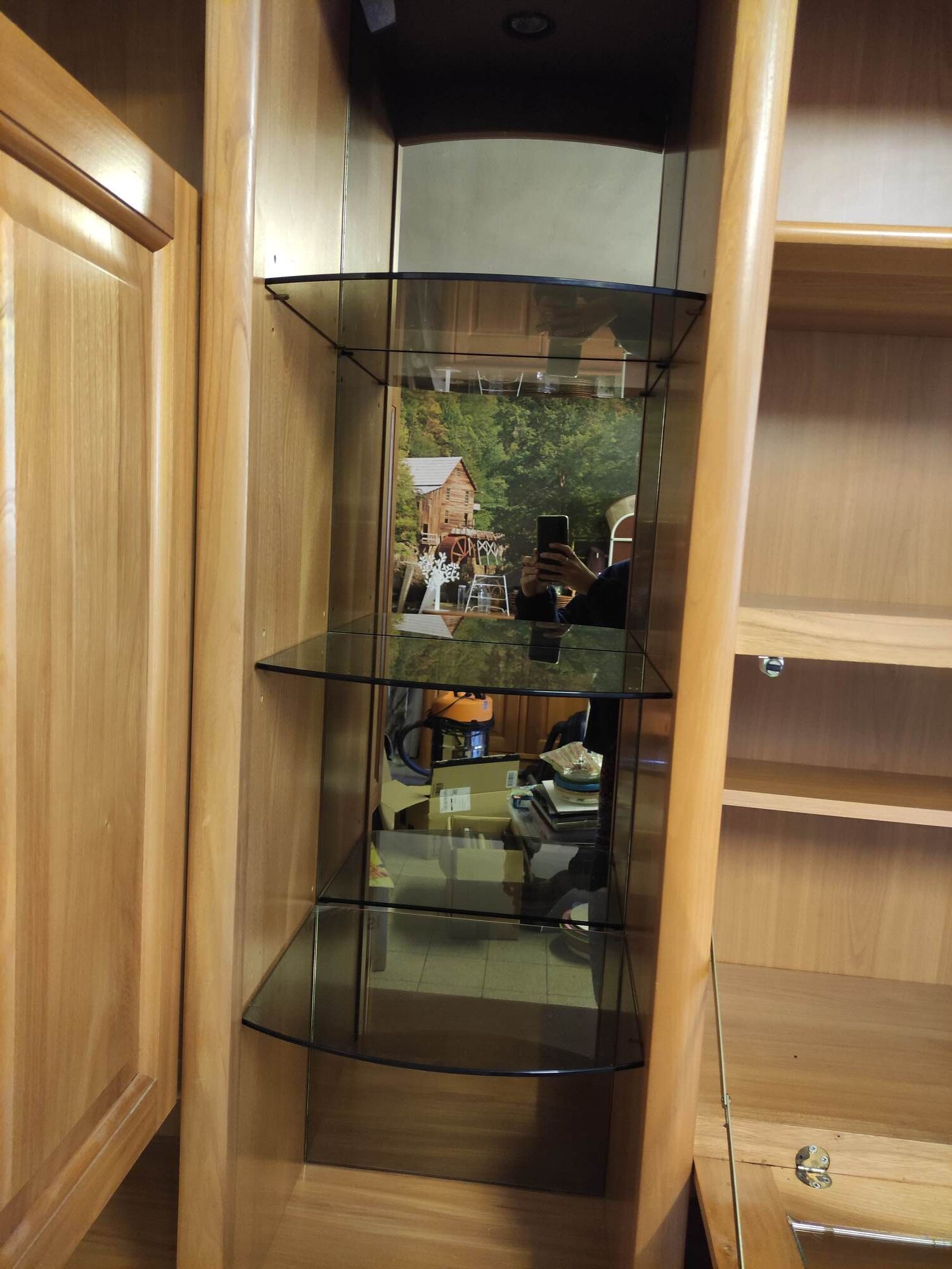 Bahut high in solid alder with bar