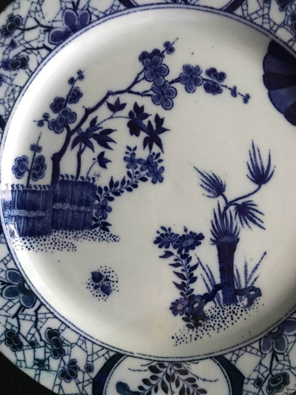 “Japan” earthenware dessert plate from Creil and Montereau