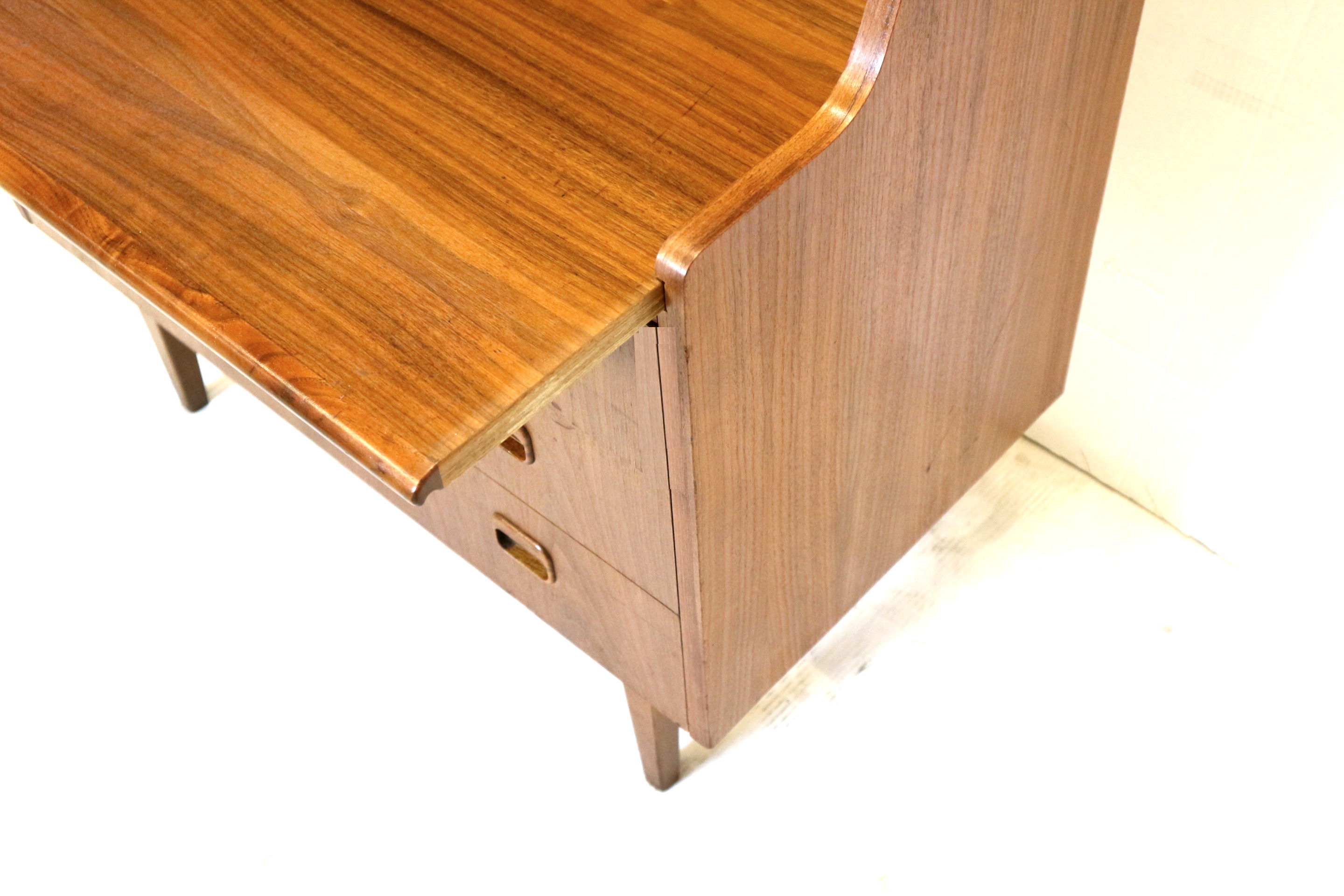 Vintage secretary desk by Musterring, made in the 1960s.