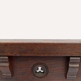 Table d’appoint néo-gothique brutaliste