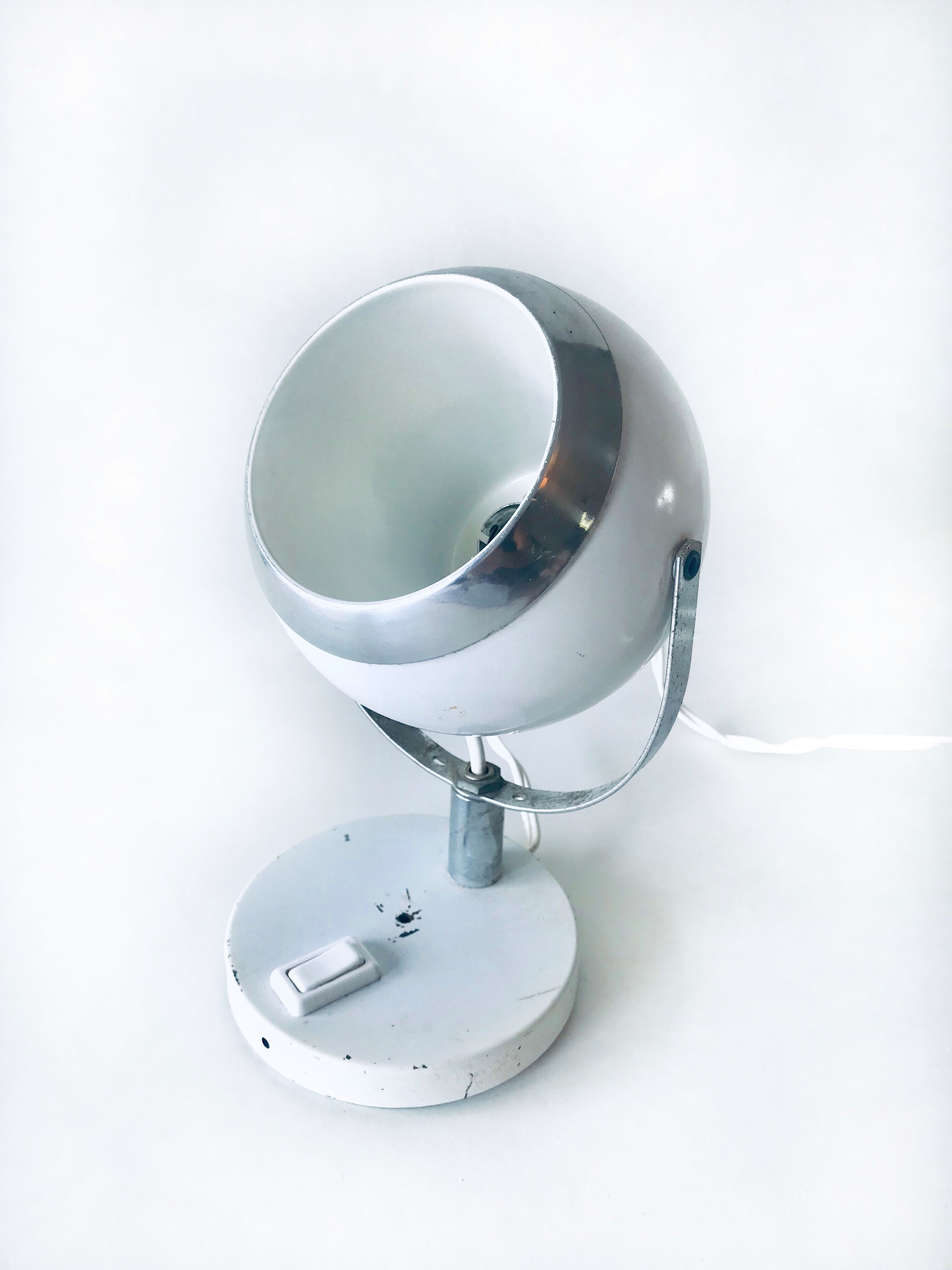 Eyeball lamp applies or to pose