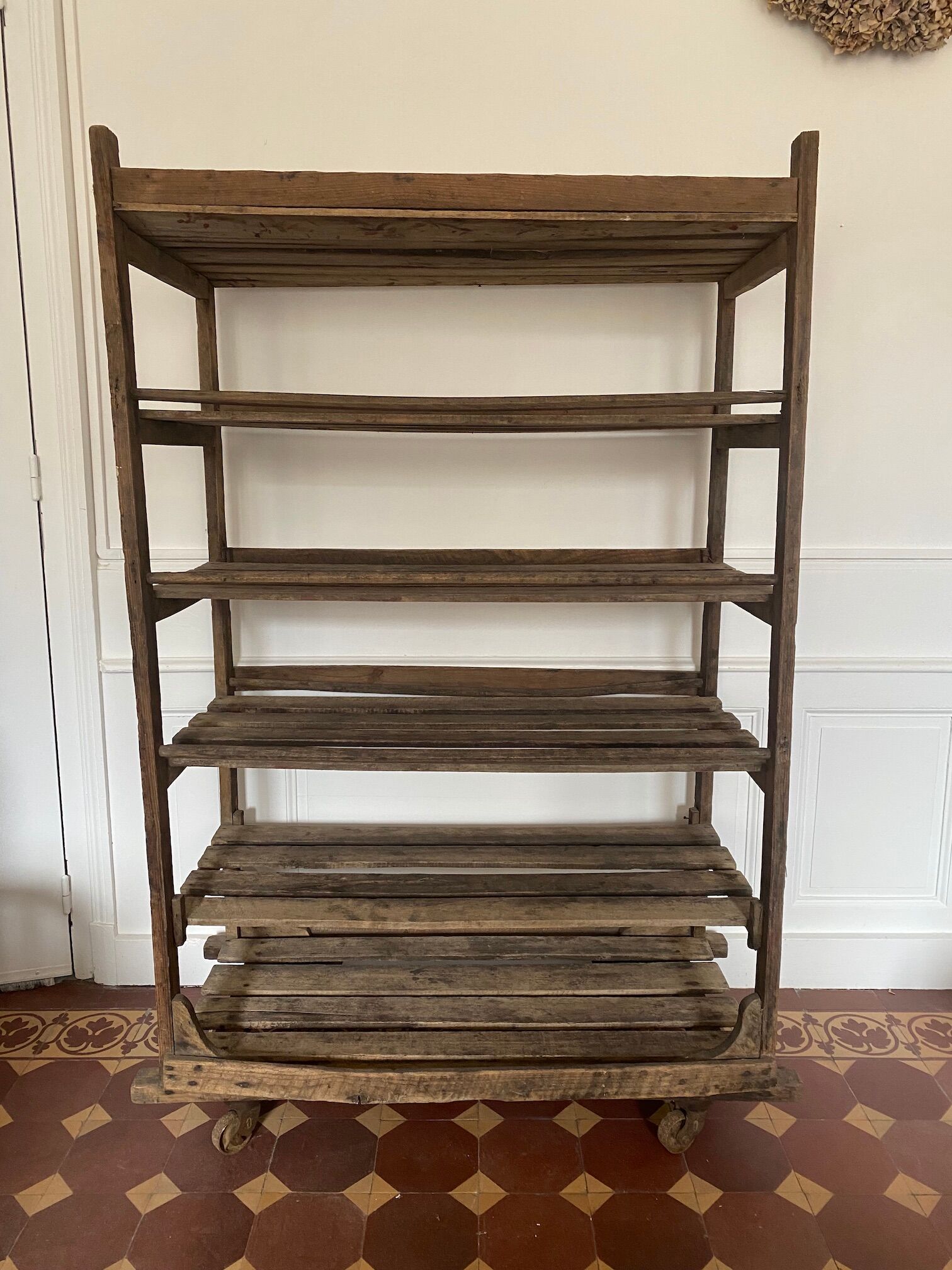 Trade furniture - Hardware shelf