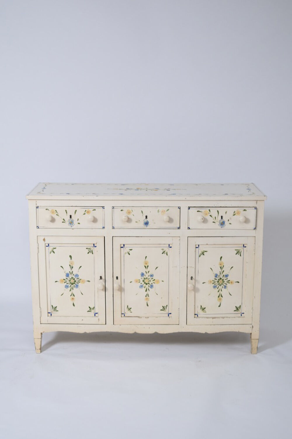 Sideboard with three drawers. Portugal, 1970s